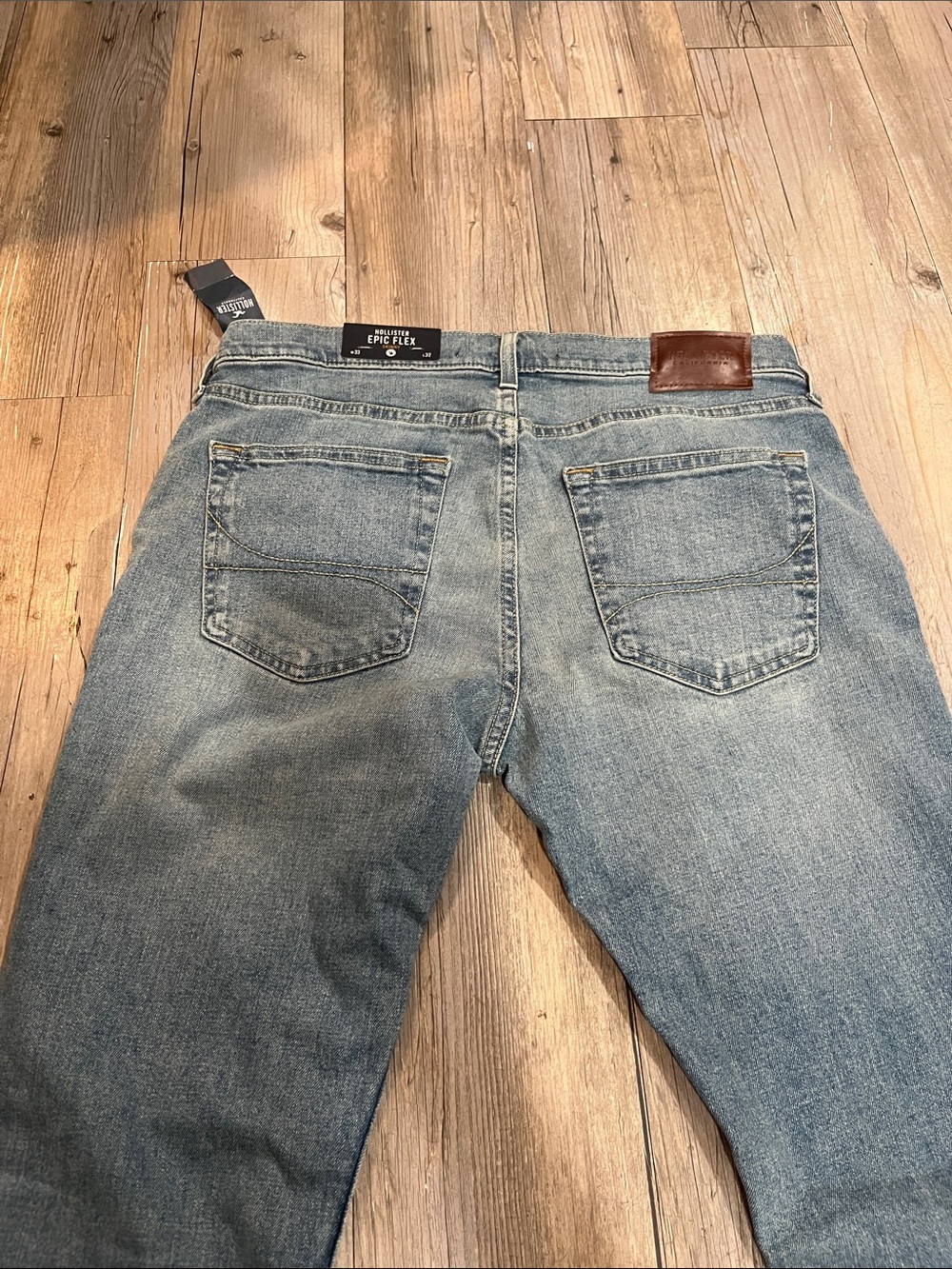 Hollister Men’s Light Blue Epic Flex Skinny Jeans - Picture 3 of 6